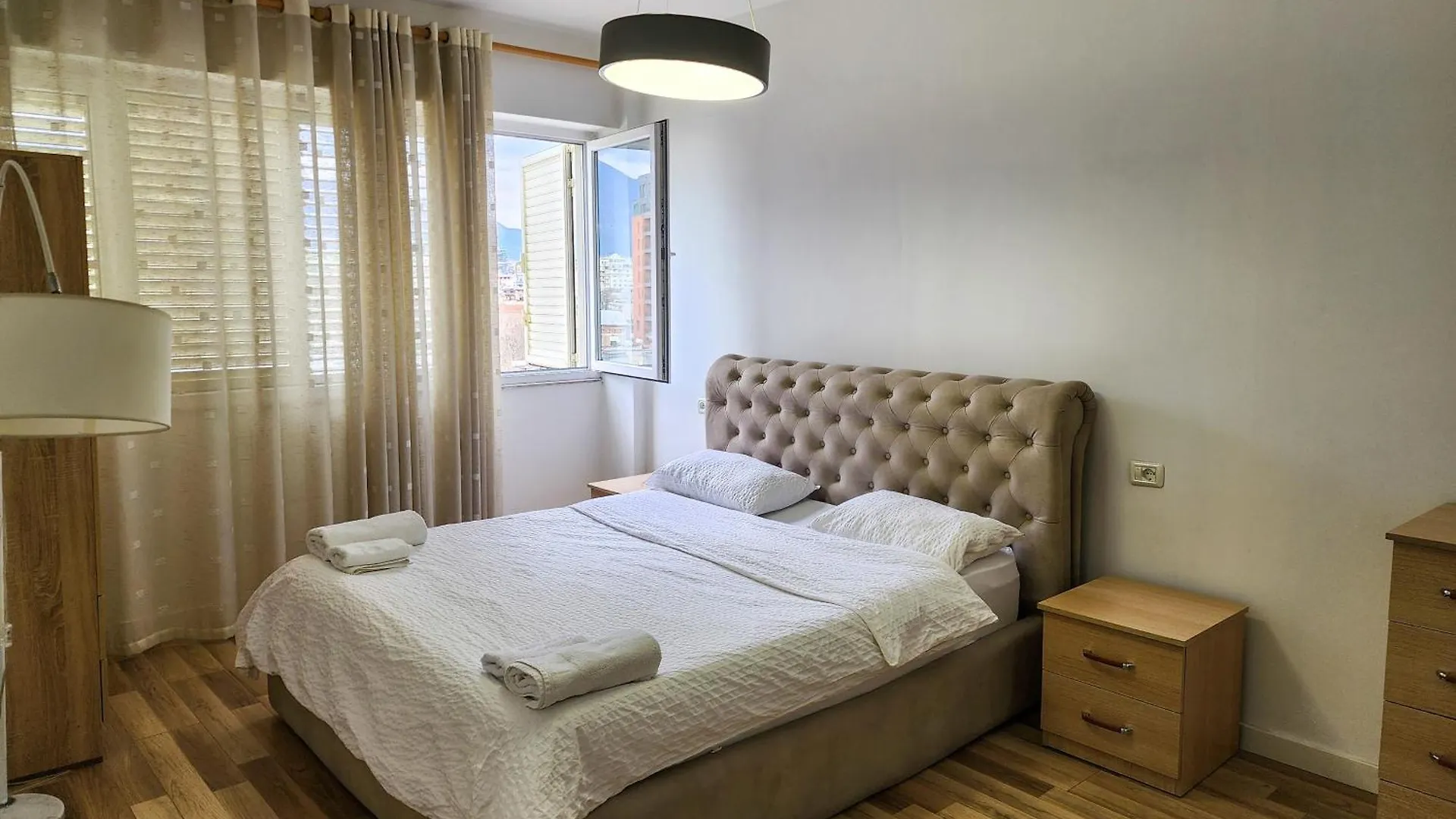 2E Apartment Myslym Shyri Tiran